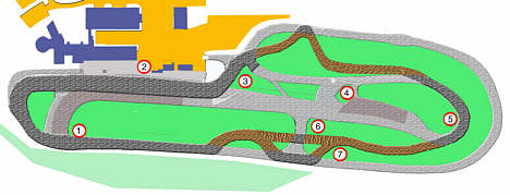 Sådan er forløbet på Ring Djurslands nye rallycrossbane. Det sorte er det faste underlag, det brune er det løse underlag, og ved punkterne 6 og 7 ser man henholdsvis den normale bane og den såkaldt alternative bane, som anvendes i rallycross.
